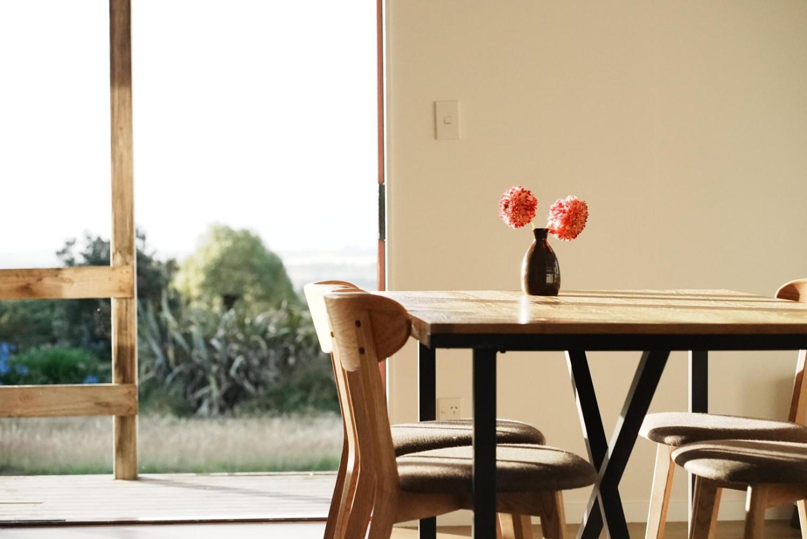 A Cabin With A Big View, Comfort And Tranquility, Close To Vines Martinborough Exterior foto