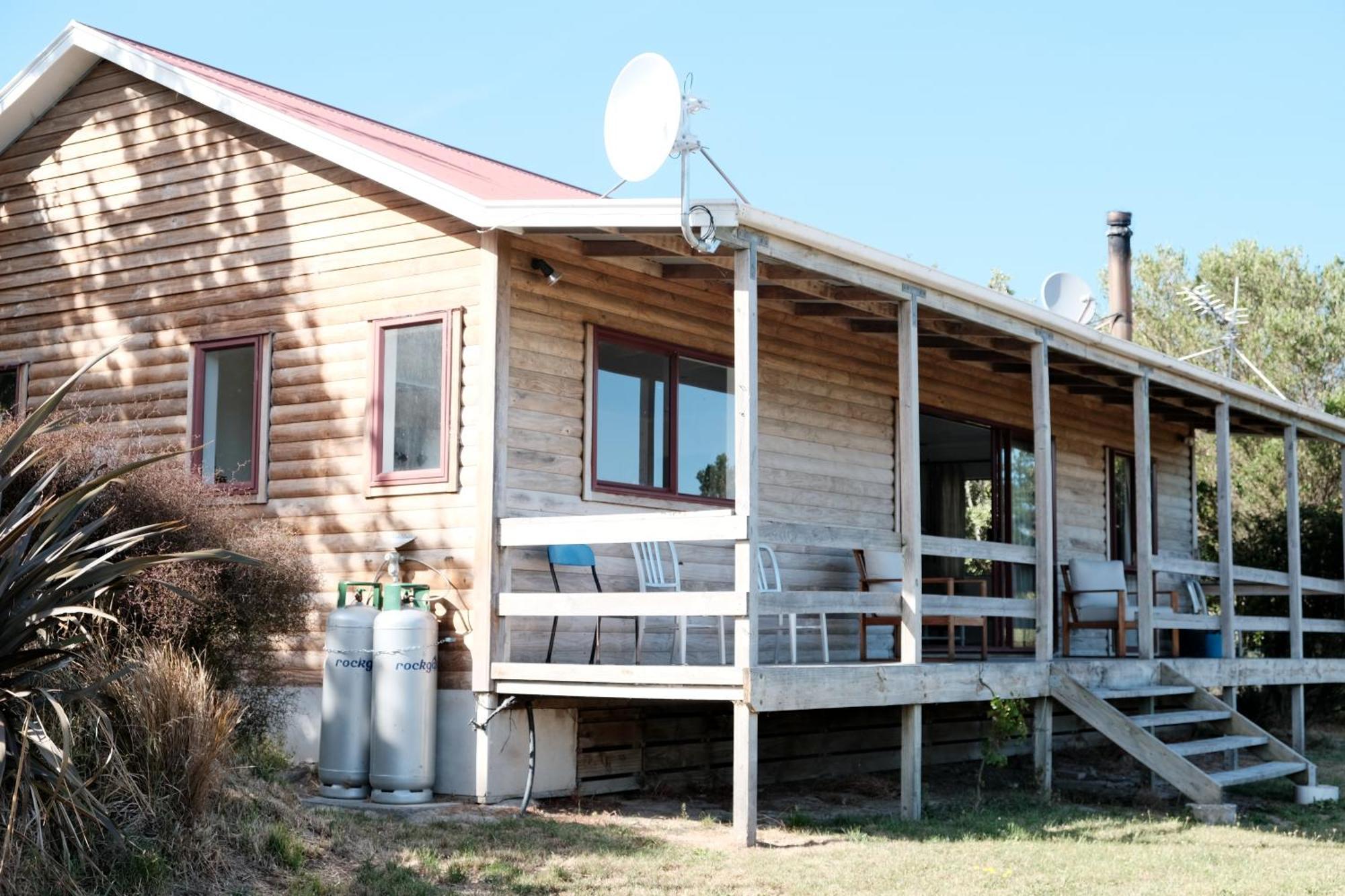 A Cabin With A Big View, Comfort And Tranquility, Close To Vines Martinborough Exterior foto